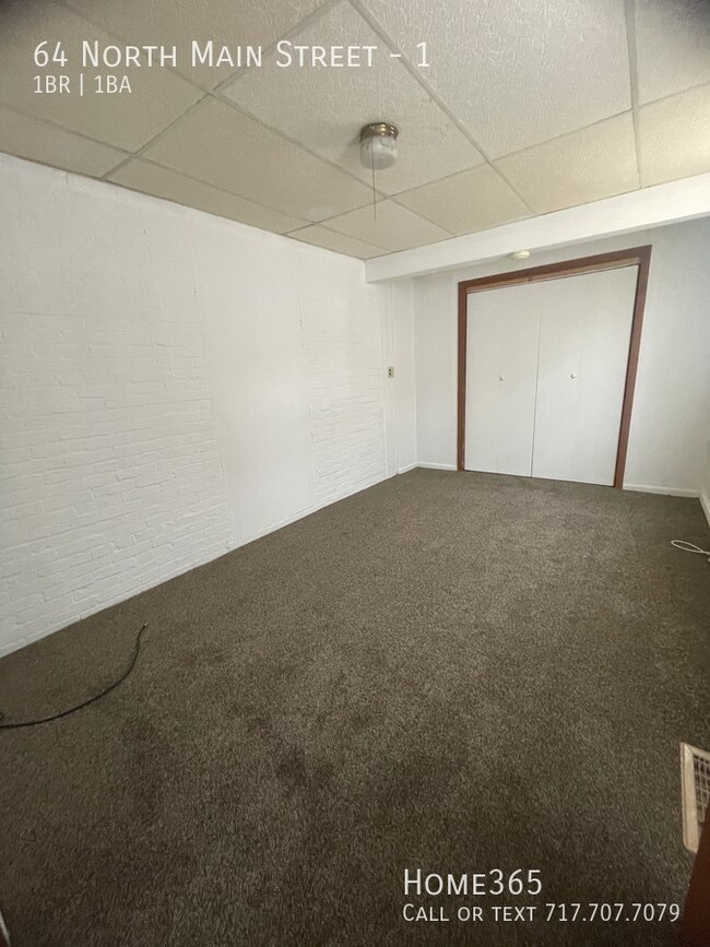 Building Photo - Very spacious 1-bedroom apartment in Dover...