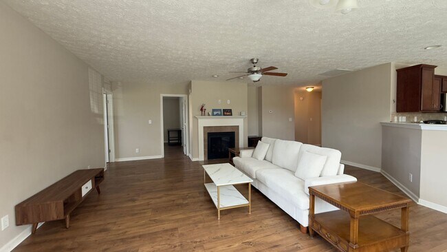 Building Photo - Updated 4-Bedroom Gem in West Lafayette – ...