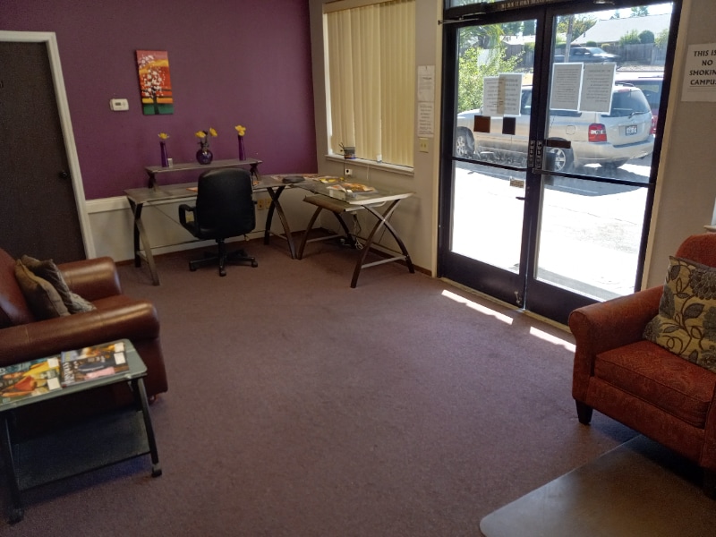 Building Photo - 4790 Dewey Dr