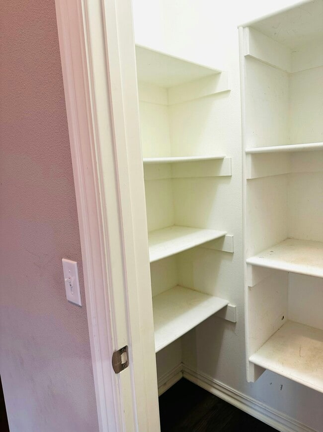 Building Photo - 4403 SW Eggersway Pl