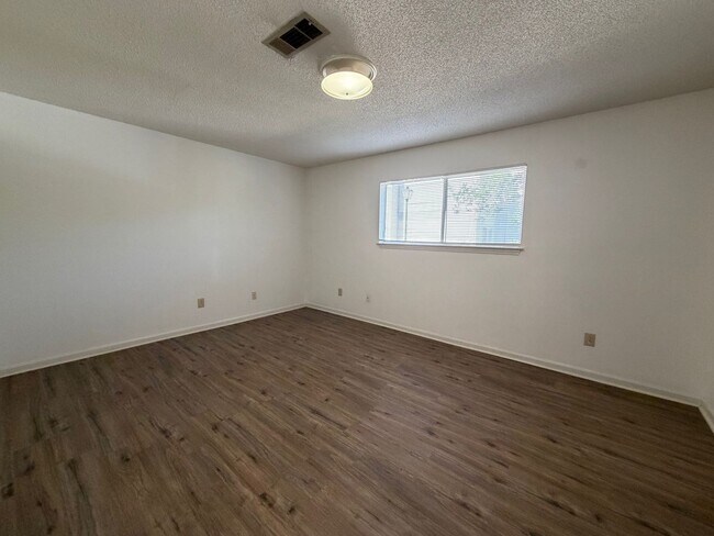 Building Photo - Court Square Condominiums, Unit A-104