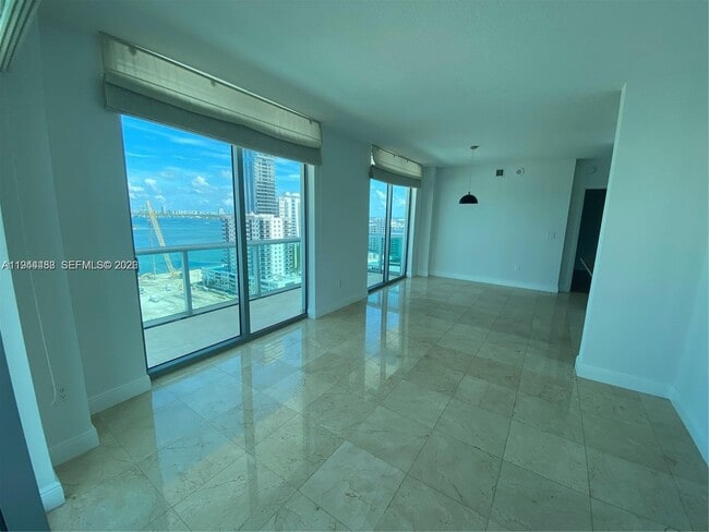 Building Photo - 333 NE 24th St