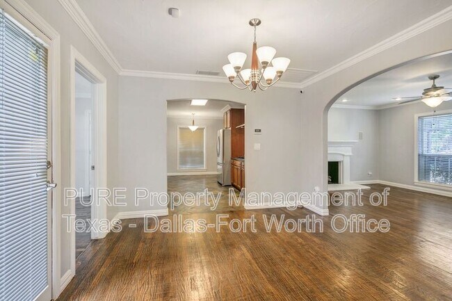 Building Photo - 2234 W Colorado Blvd