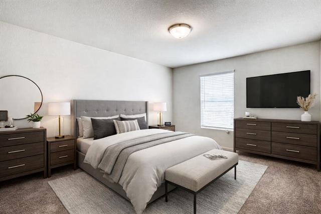 Building Photo - 720 Holly St