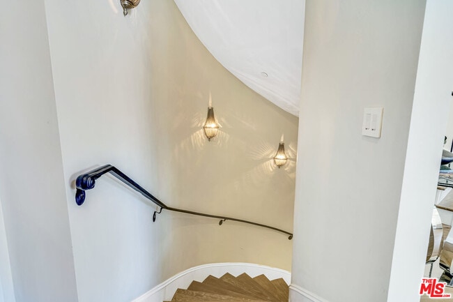 Building Photo - 19633 Wells Dr