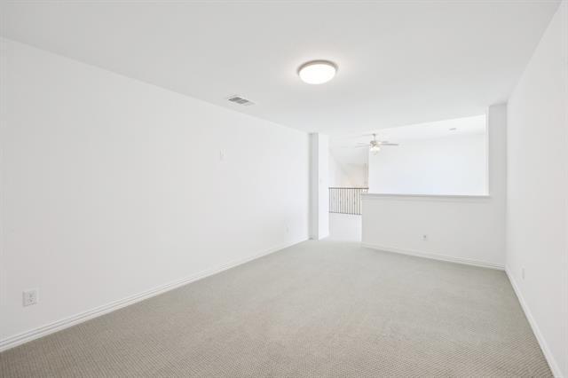 Building Photo - 4101 Hawthorn Dr