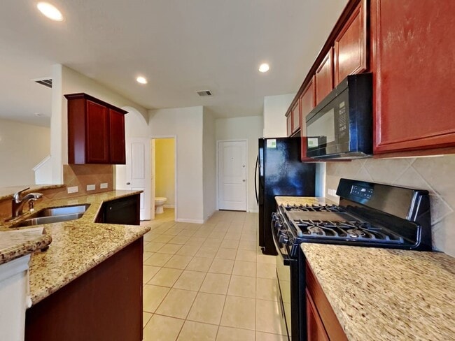 Building Photo - 30730 Gardenia Trace Dr