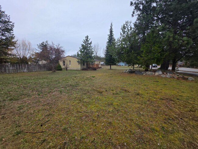 Building Photo - 32721 10th Ave