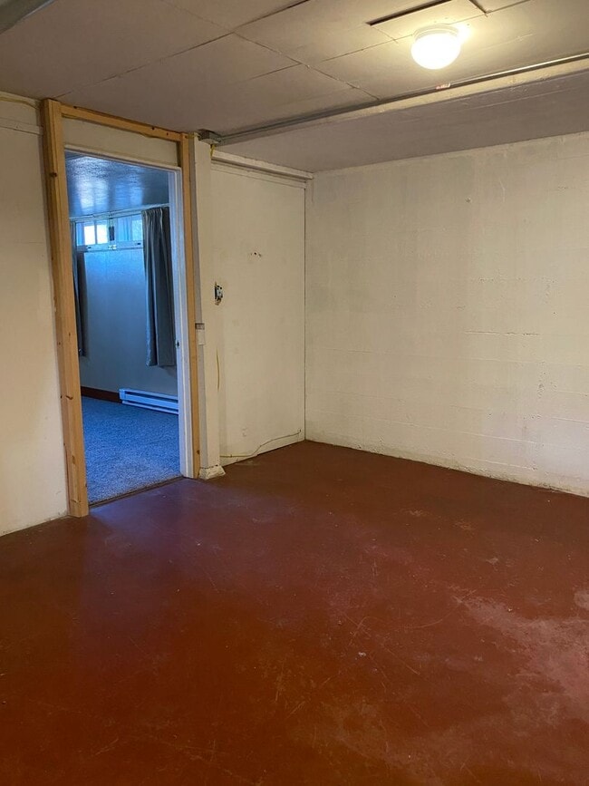 Building Photo - 2 WEEKS FREE WITH SIGNED LEASE Dog Friendl...