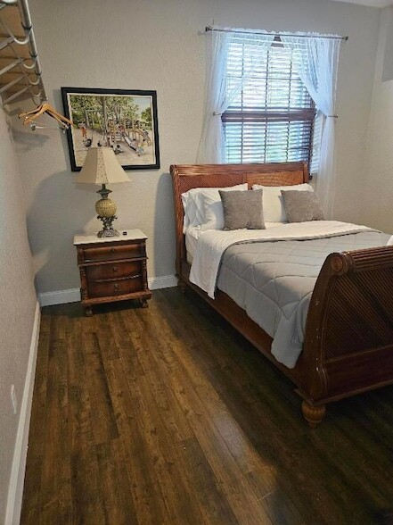 Building Photo - 11334 81st Ct N