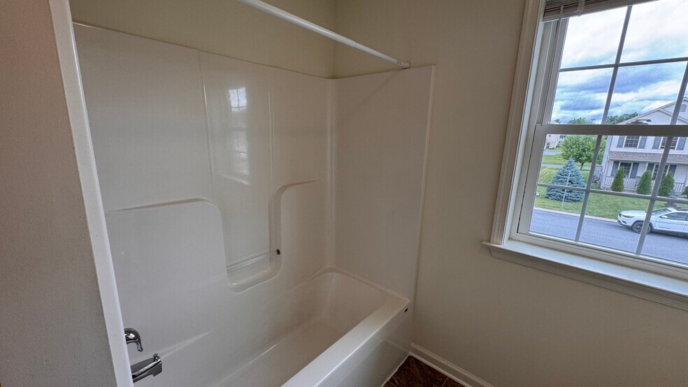 Building Photo - 250 Limestone Dr