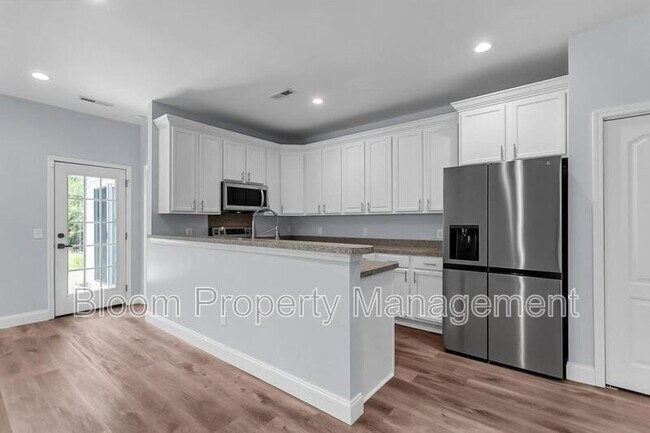 Building Photo - 317 Savannah River Dr