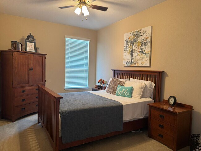 Building Photo - 517 Whittmen Ave