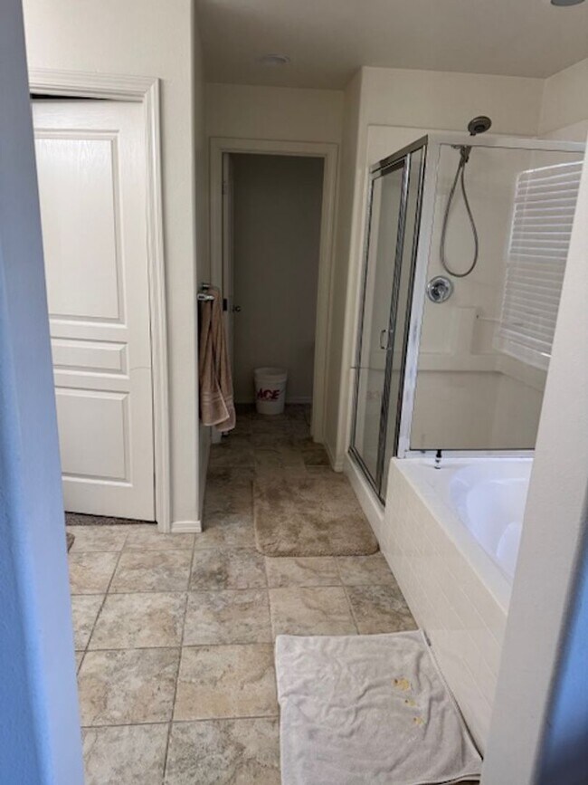 Building Photo - 9137 Arbol del Rosal Way