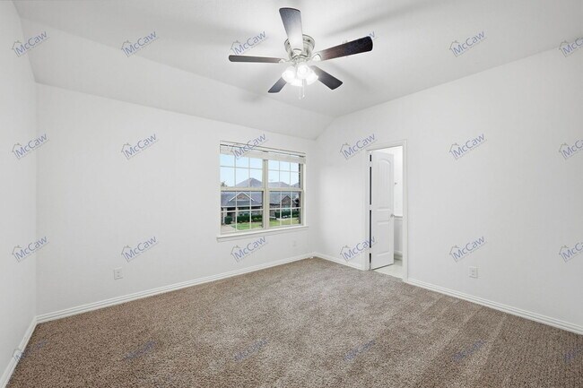 Building Photo - 3808 Hazelhurst Dr