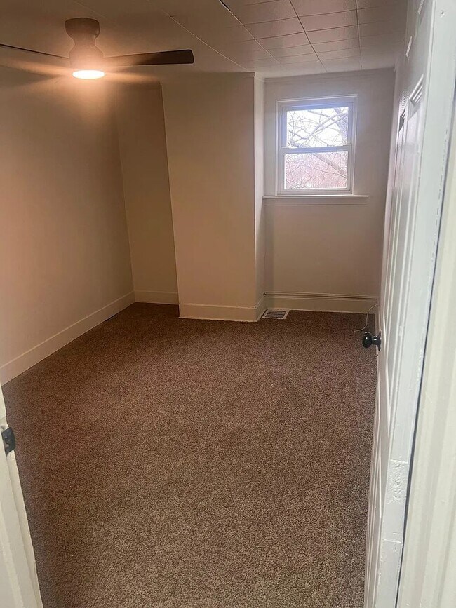 Building Photo - A Comfortable 3BR home in Pittsburgh