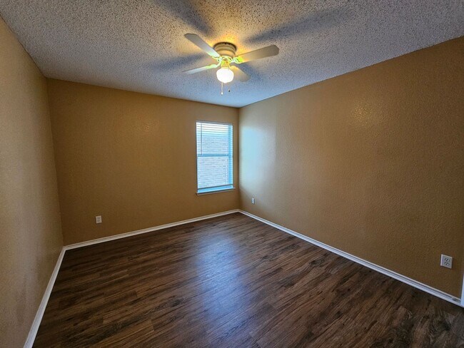 Building Photo - Incredible home available in Reserve At Hi...