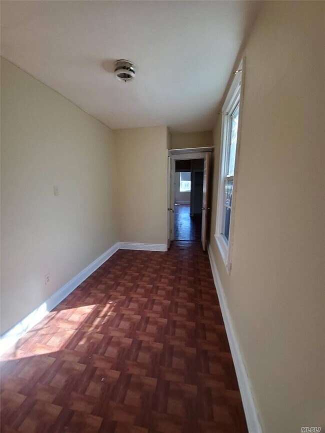 Building Photo - 41-10 53rd St