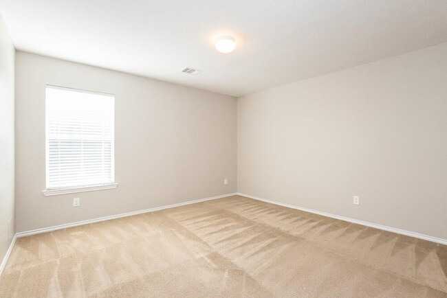 Building Photo - 7615 Shavano Ln