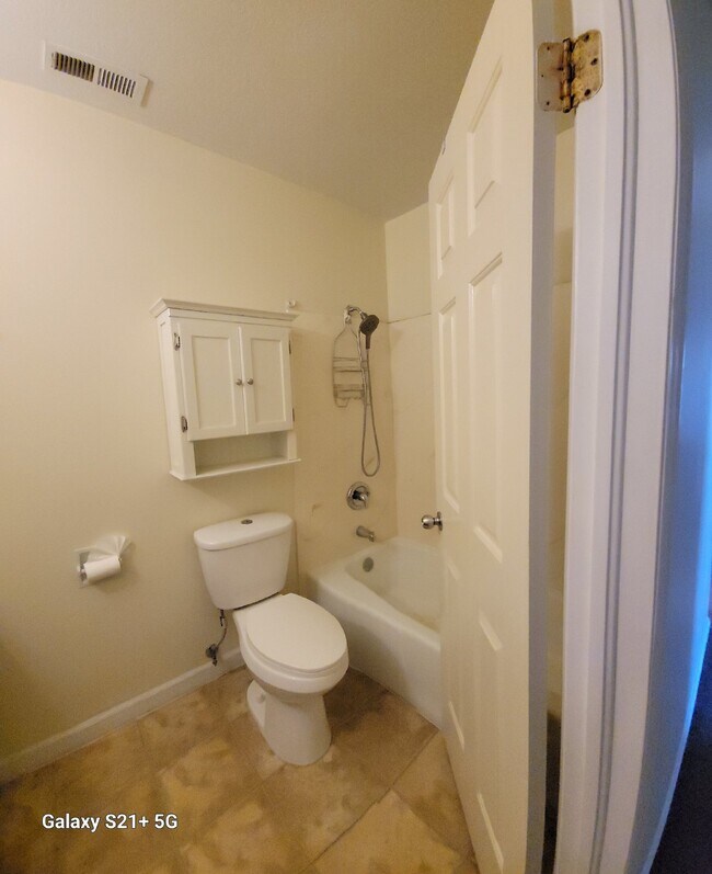 Building Photo - "Charming 3-Bed, 2-Bath Gem in St. George - Bloominton Hills  - Available March 2026