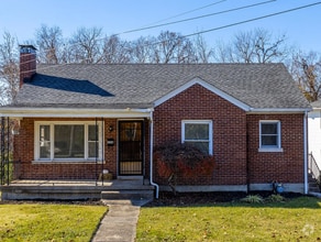 Building Photo - 204 Norwood Dr