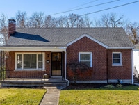 Building Photo - 204 Norwood Dr