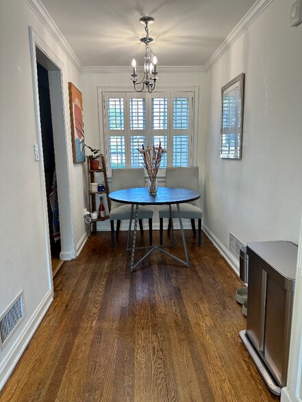 Building Photo - 618 S Pitt St