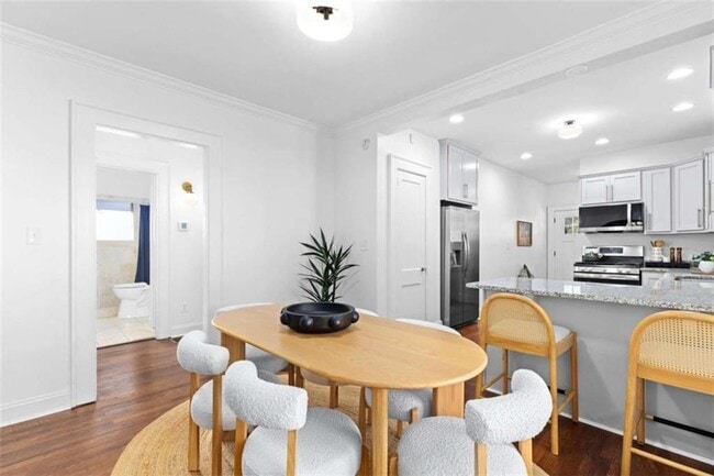 Building Photo - 987 Alloway Pl SE