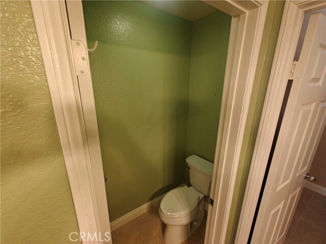 Building Photo - 1095 S San Marino Way