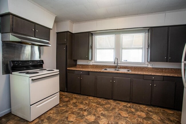 Building Photo - 106 Doc Duhon St