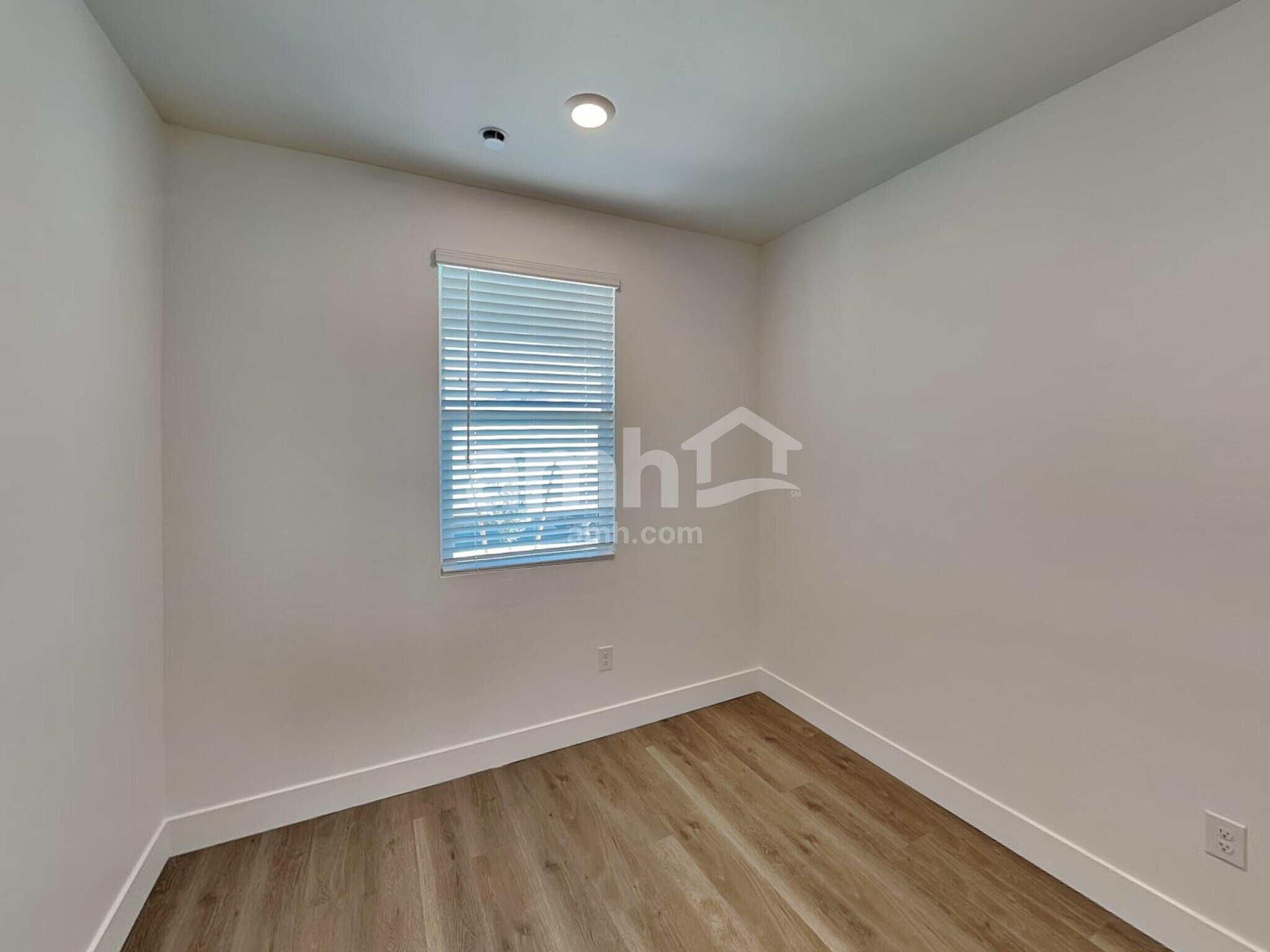 Building Photo - 9564 E Harkes Dr