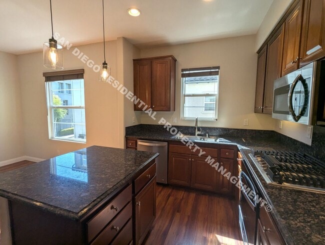 Building Photo - Beautiful San Moritz Townhome - Available ...