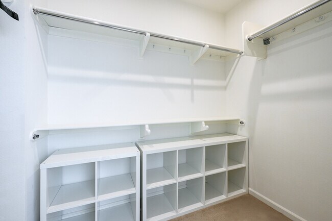 Building Photo - 110 Sugar Cane