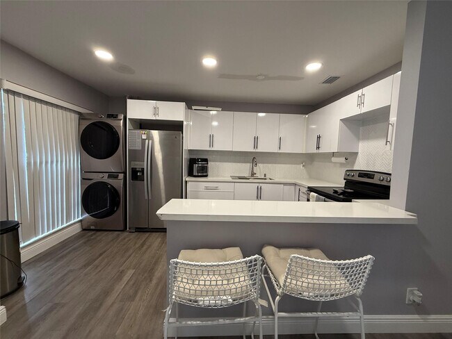 Building Photo - 20862 Vinesta Cir