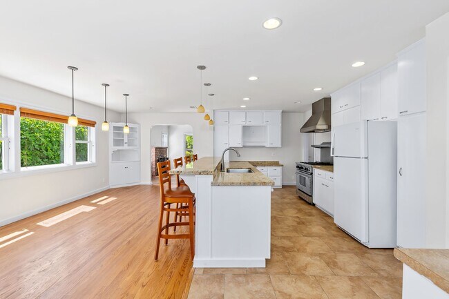 Building Photo - Downtown Napa 3 bed 2 bath single level home