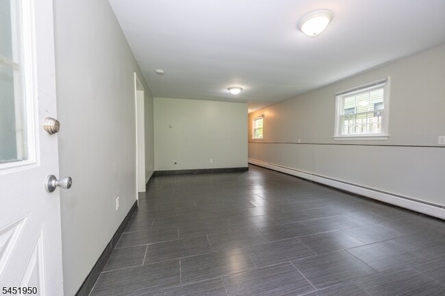 Building Photo - 65 Wetmore Ave