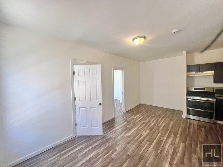 Building Photo - GEORGIA AVENUE