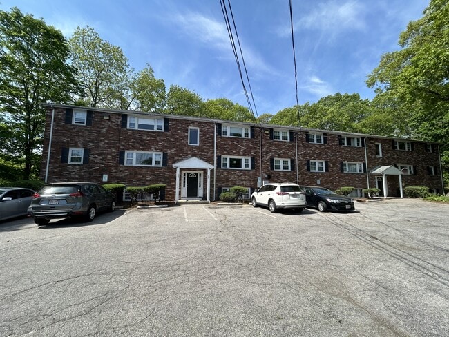 Building Photo - 41 Davis Ave