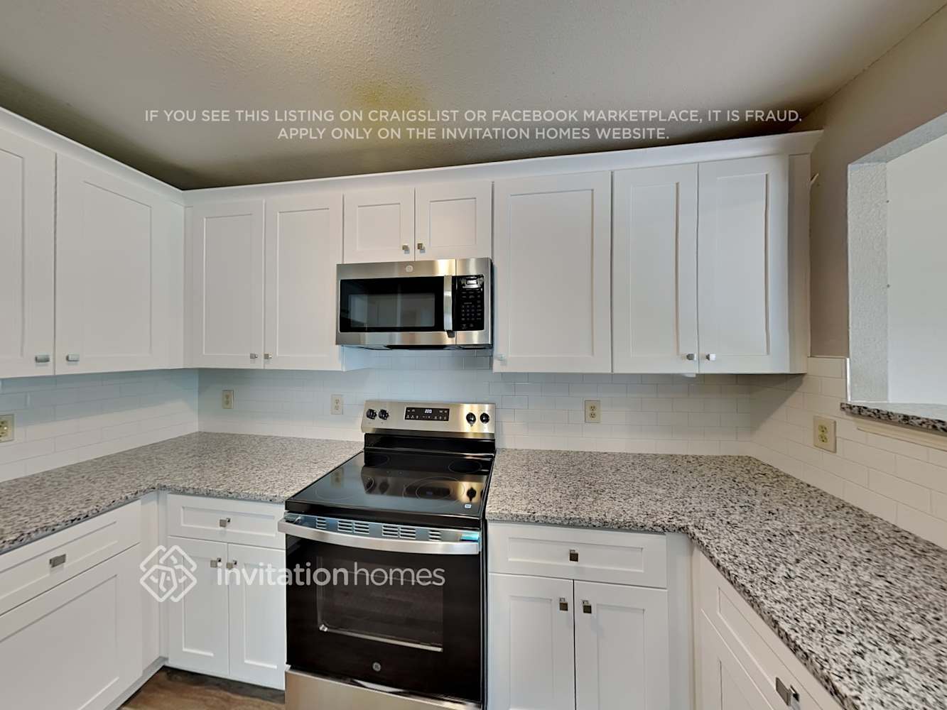 Building Photo - 952 Littleton Dr
