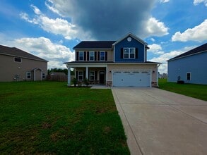 Building Photo - 4 BD in Stateside