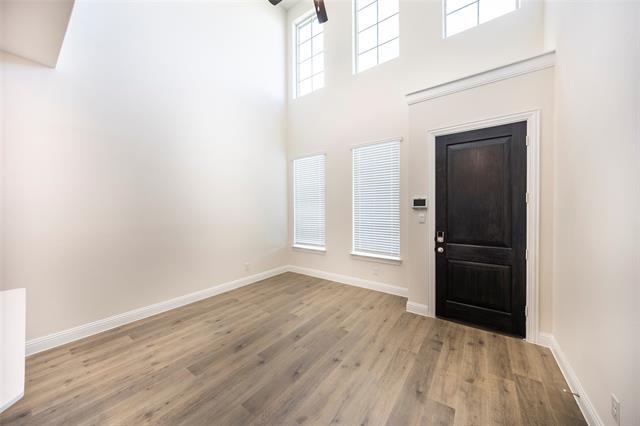 Building Photo - 1530 Lake District Dr