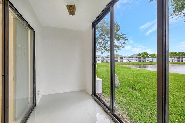 Building Photo - 15378 Lakes of Delray Blvd