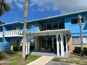 Building Photo - 1850 S Park Ave