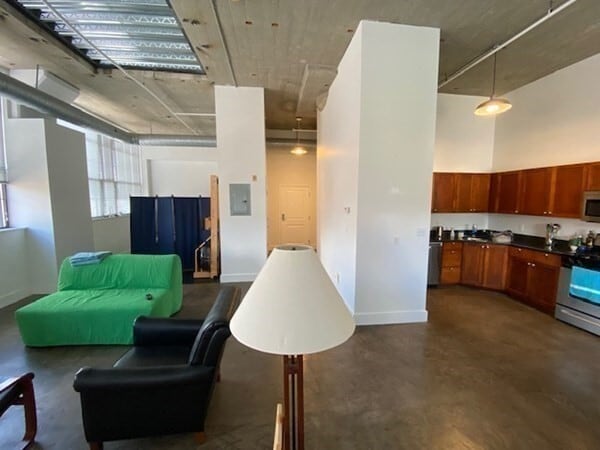 Building Photo - 21 Illinois St