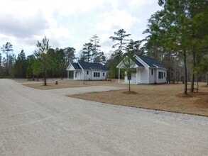 Building Photo - 160 Alexander Wy S