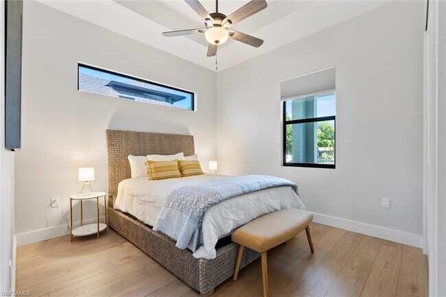 Building Photo - 3552 Hibiscus Ave