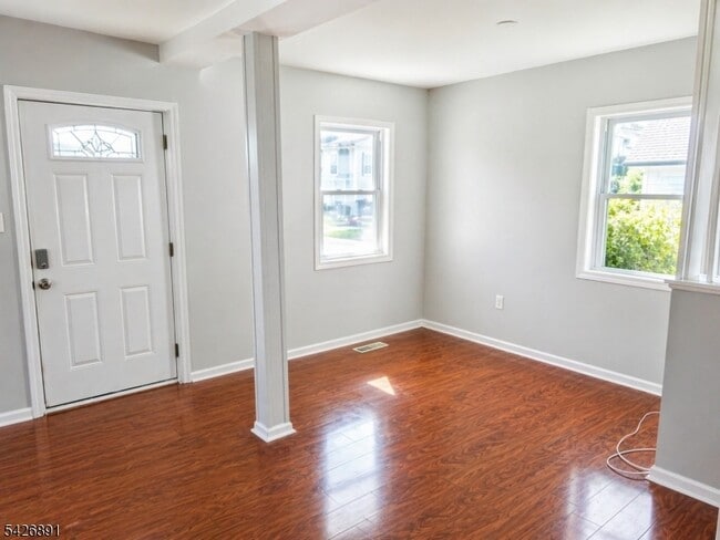 Building Photo - 94 S 21st Ave