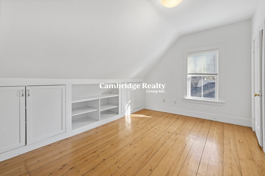 Building Photo - 30 Healey St