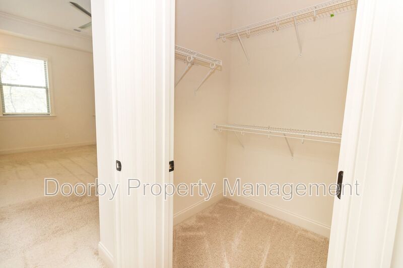 Building Photo - 1087 Cityscape Vw