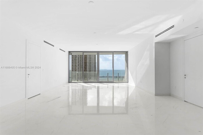 Building Photo - 300 Biscayne Blvd